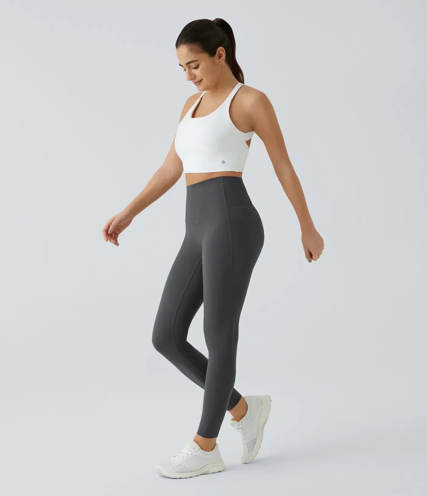 🔥Alisanda® High Waisted Waist Shaping Pocket Shaping Training Leggings