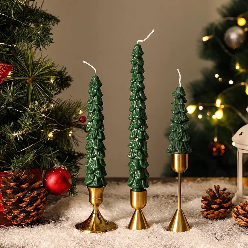 🎄 10-Inch Christmas Tree Candle – Add a Cozy Holiday Glow to Your Home! 🕯️🛒（Candlesticks not included）