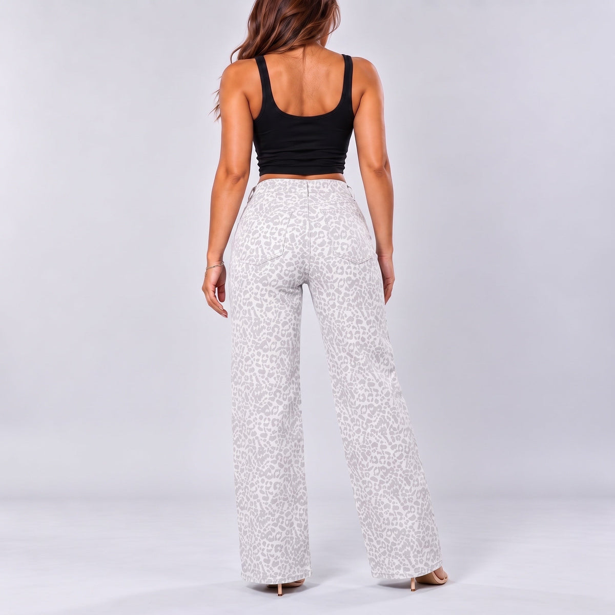 White Leopard | Back view