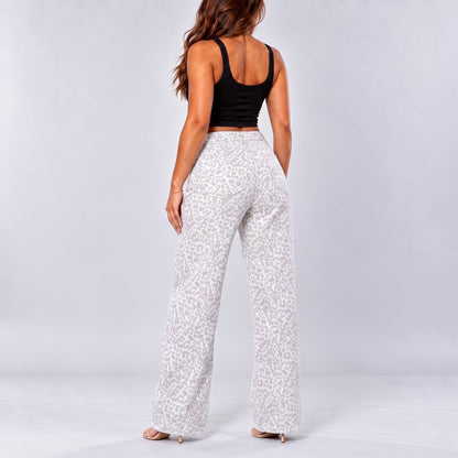 White Leopard | Three-quarter back view